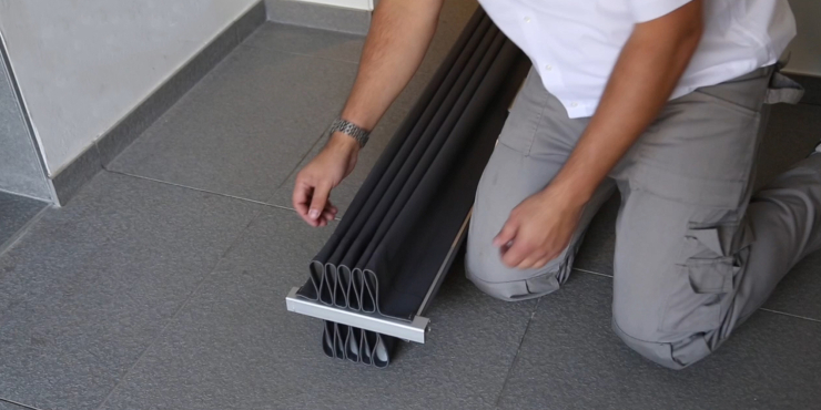 Accordeondeur Plissé Magnetisch - PVC Harmonicadeur 85cmx203cm Zwart - Aanpasbaar